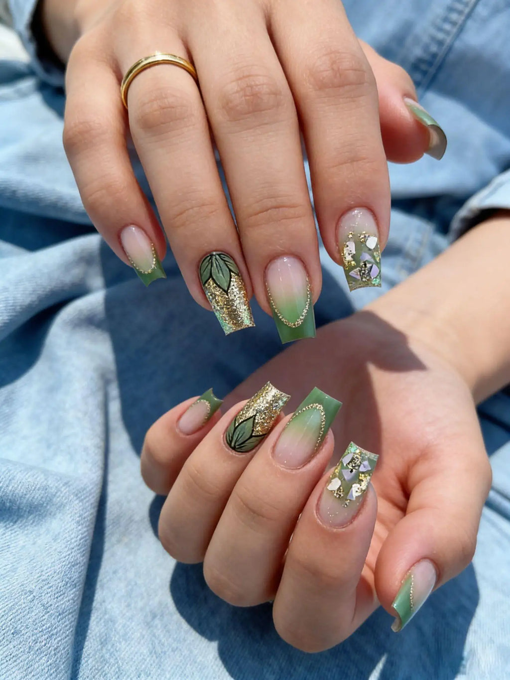 96Pcs French False,Green Glitter,Art Brown Gold Line,Amber Gradient Nails Almond Fake Nails with Glue Press on Ins For Women